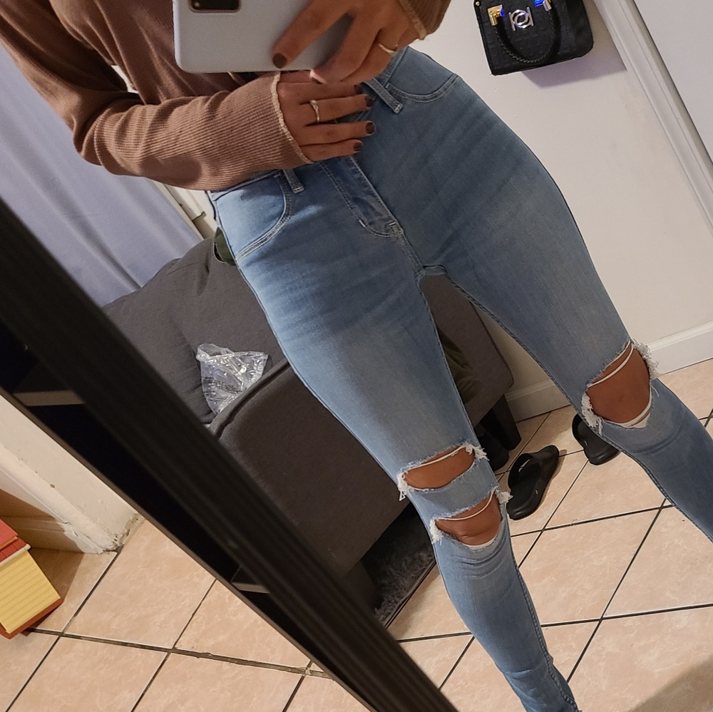 Hollister jeans size 24 new